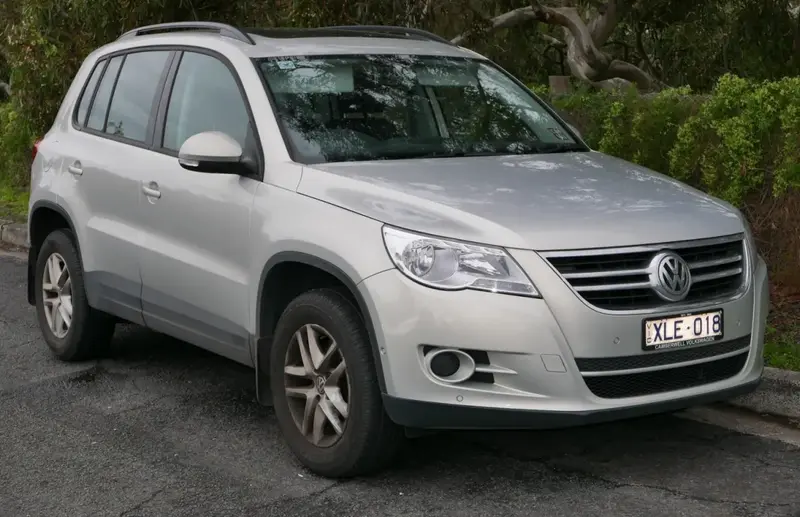 Volkswagen Tiguan - 4