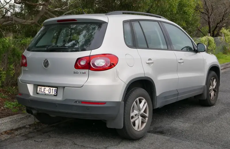 Volkswagen Tiguan - 5