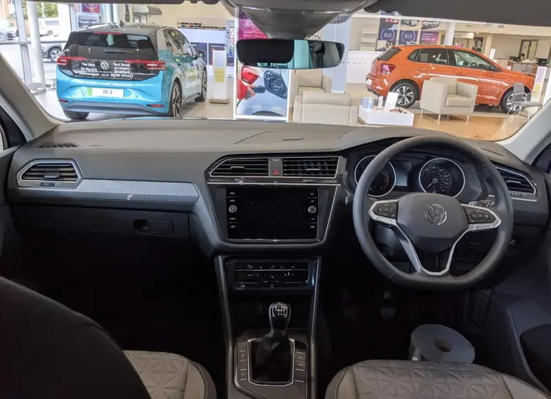 Volkswagen Tiguan - 3
