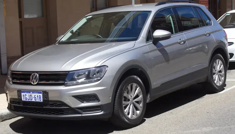Volkswagen Tiguan - 5
