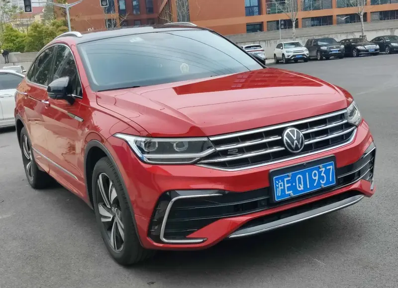 Volkswagen Tiguan - 2