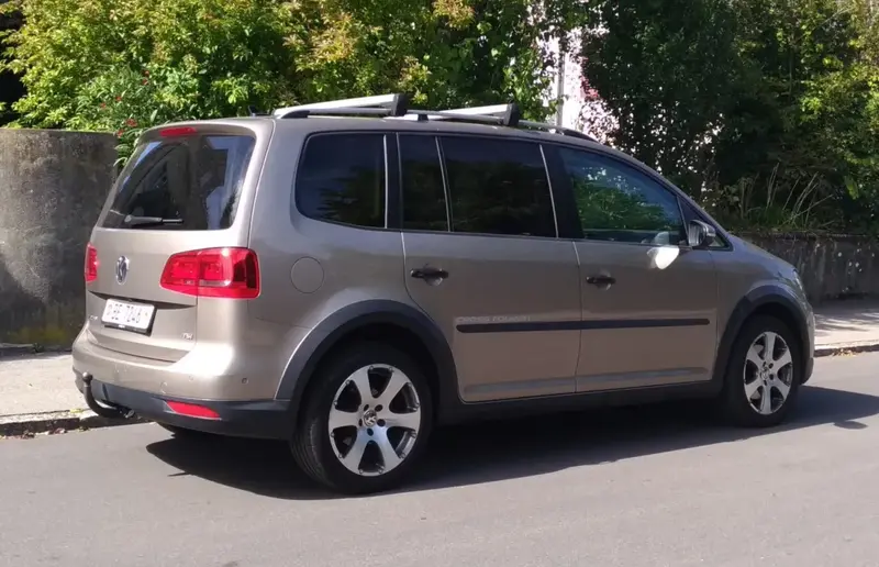 Volkswagen Touran - 6