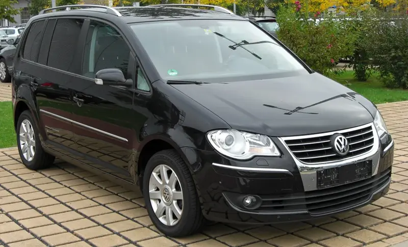 Volkswagen Touran - 4