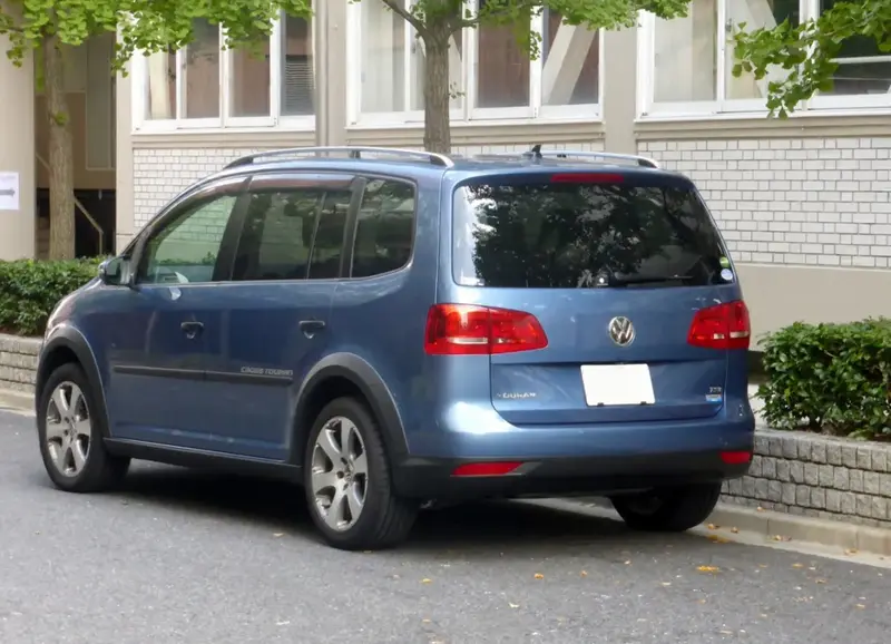 Volkswagen Touran - 2