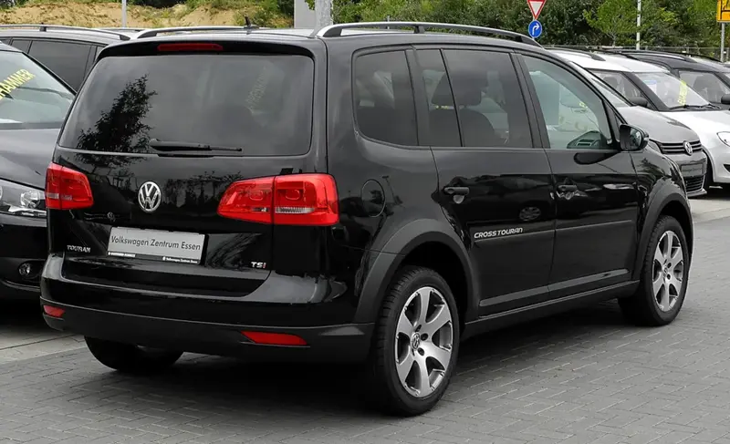 Volkswagen Touran - 4
