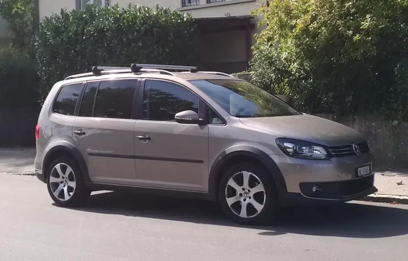 Volkswagen Touran - 5