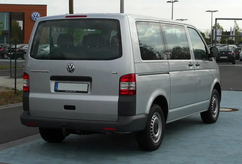Volkswagen Transporter - 2