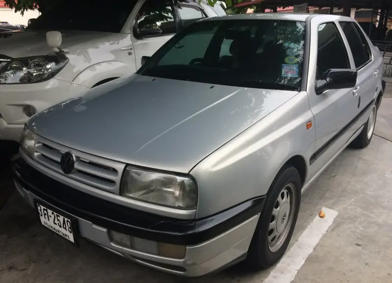 Volkswagen Vento - 3