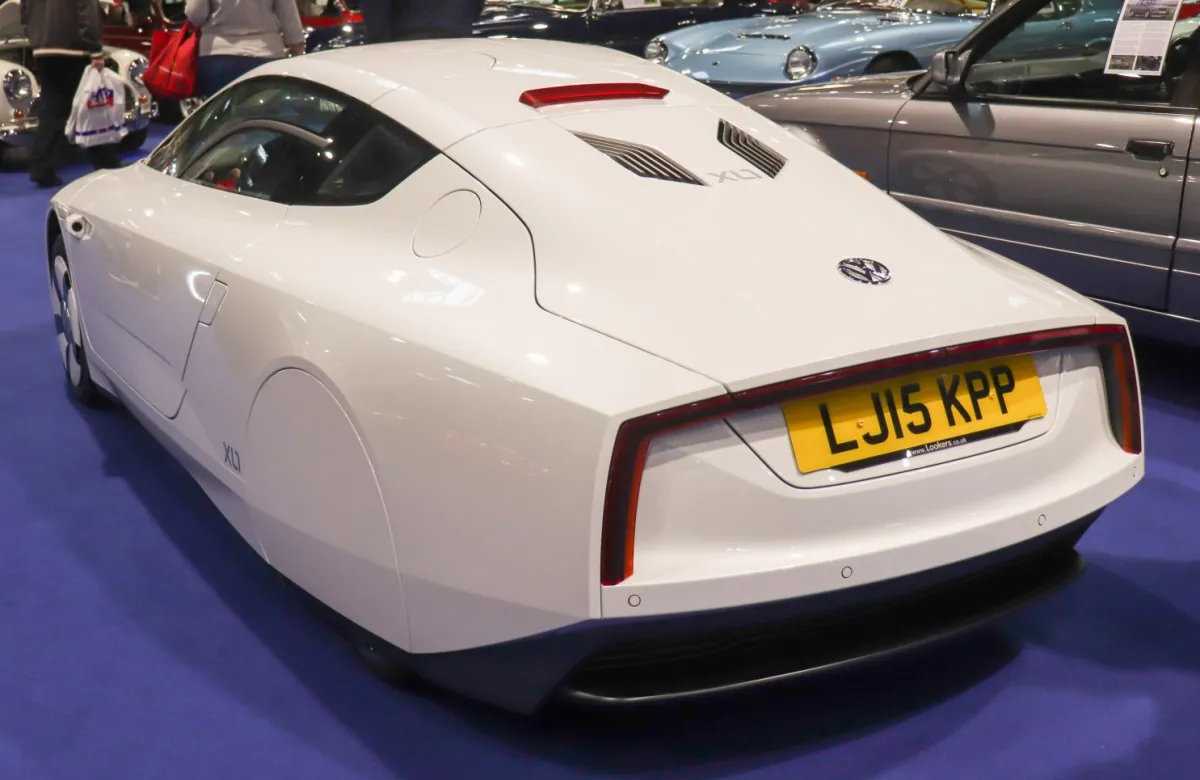Volkswagen XL1 XL1 0.8 TDI (69 bg) Plug-in Hybrid DSG - görsel 5