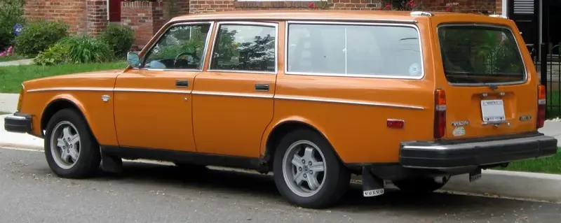 Volvo 240 - 2