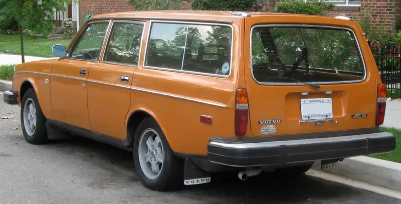 Volvo 240 - 4