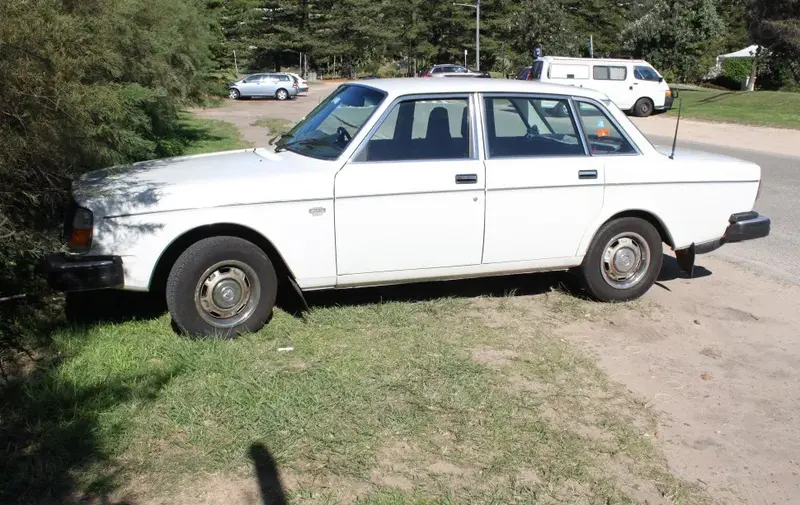 Volvo 240 - 2