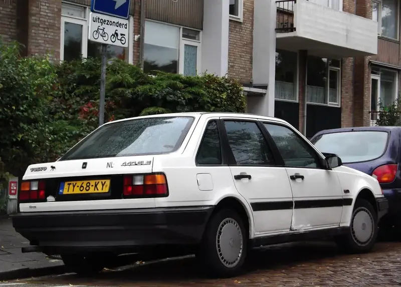 Volvo 440 K - 4