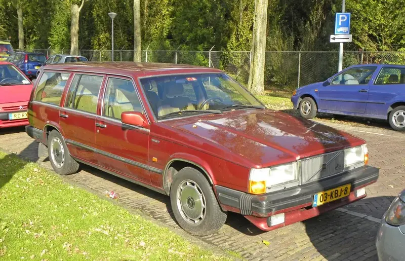 Volvo 760 760 Kombi (704,765)