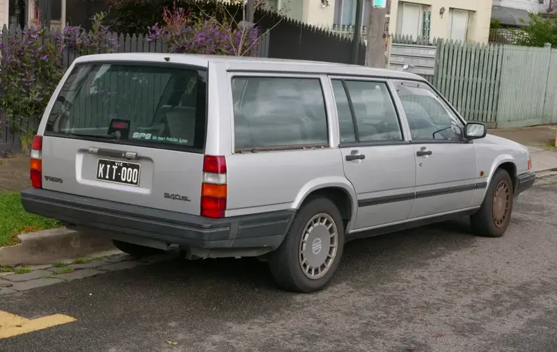 Volvo 940 945 2.3i 16V (155 bg) - görsel 2
