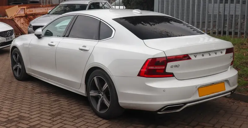 Volvo S90 - 2