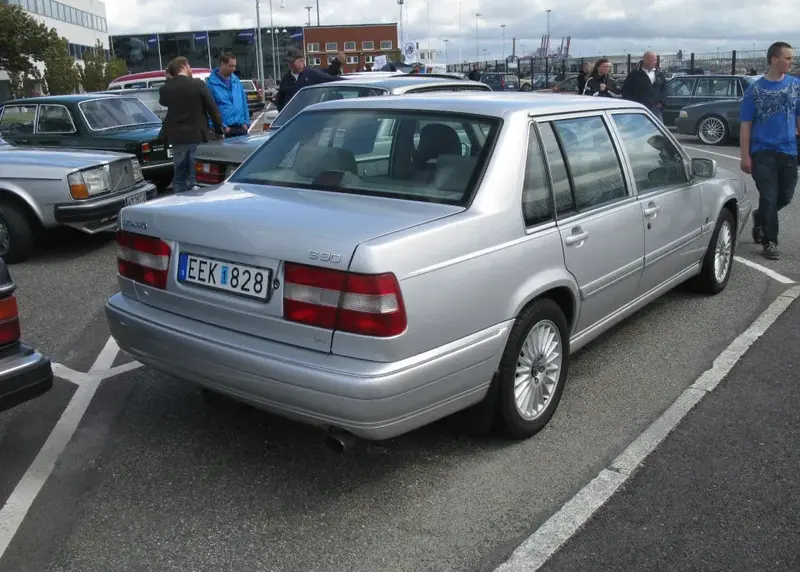Volvo S90 - 2