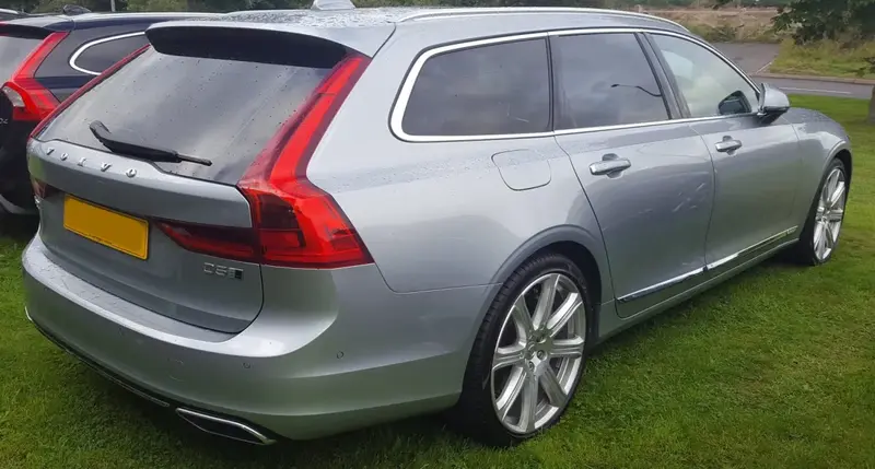 Volvo V90 - 2
