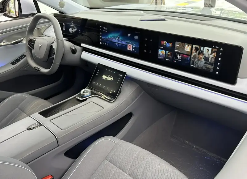 Voyah Passion Passion 109 kWh (510 bg) 4WD Electric - görsel 3