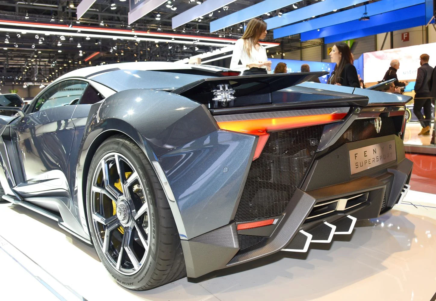 W Motors Fenyr Fenyr SuperSport