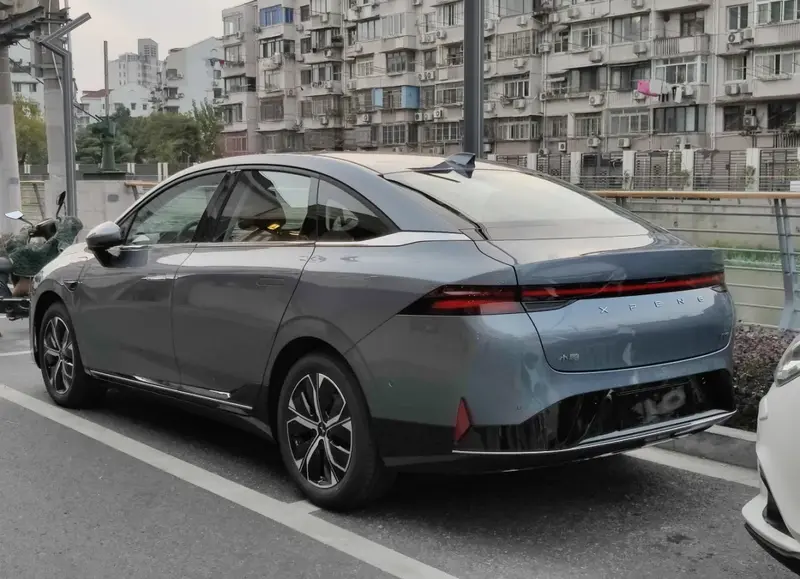 XPENG P5 - 4