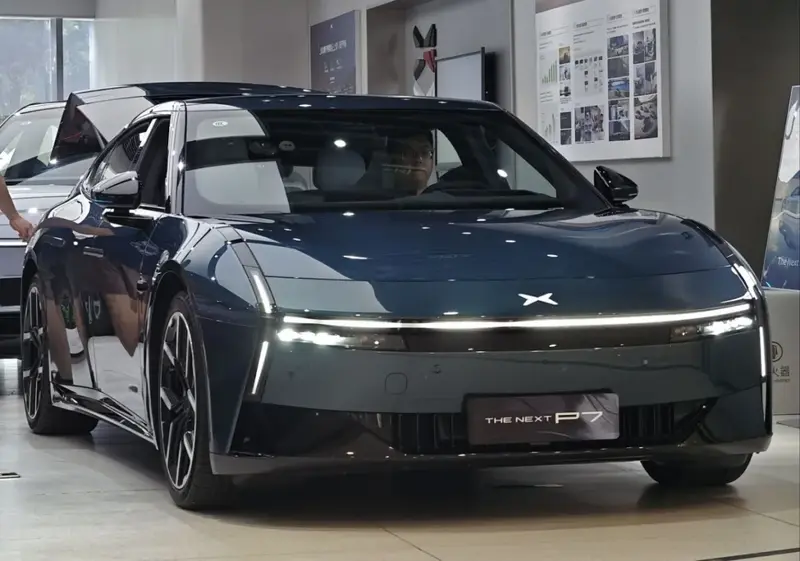 XPENG P7 - 3