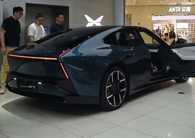 XPENG P7 - 4