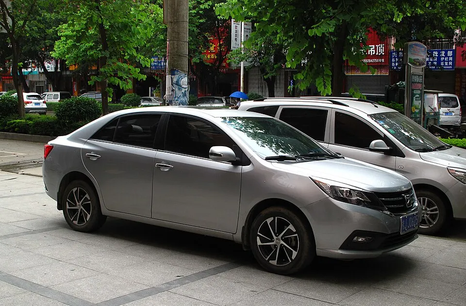 Zotye Z300/Z360 Z300 (facelift 2014)