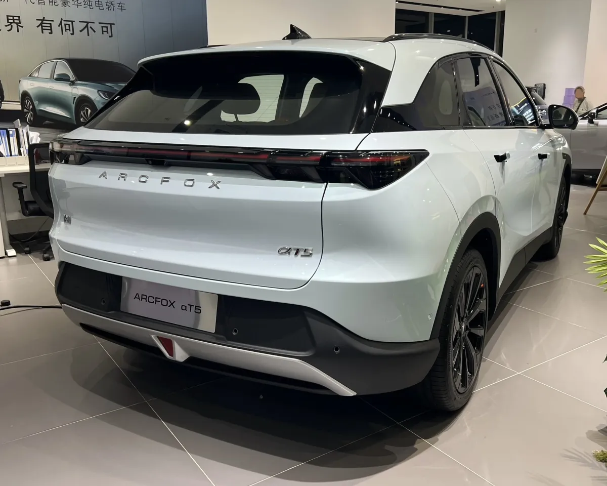 Arcfox Alpha T5 Alpha T5