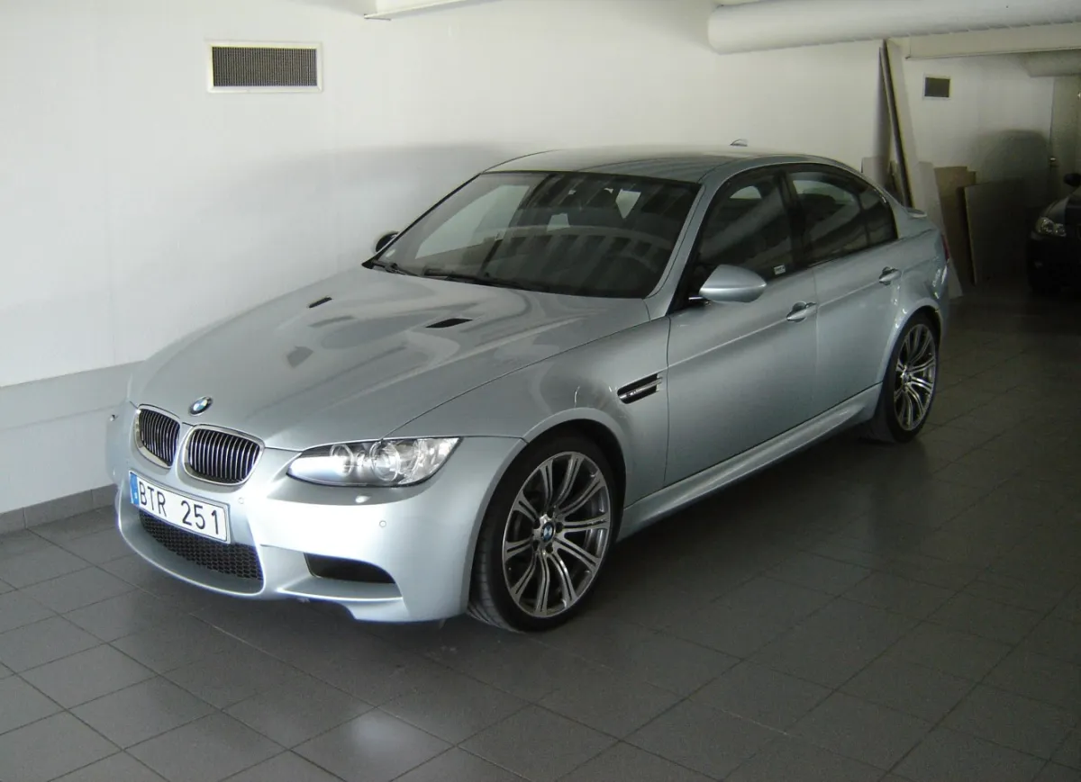 BMW M3 M3 (E90)