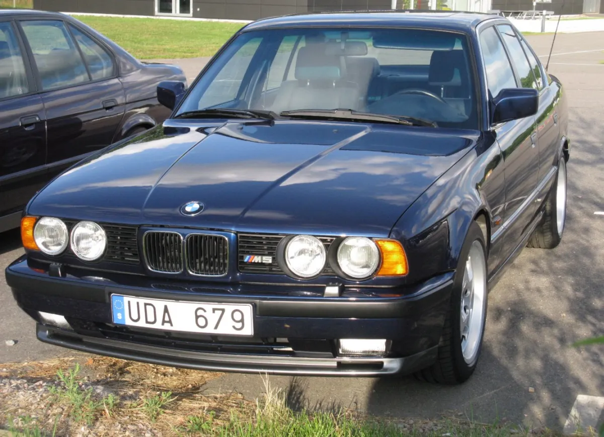 BMW M5 M5 (E34)