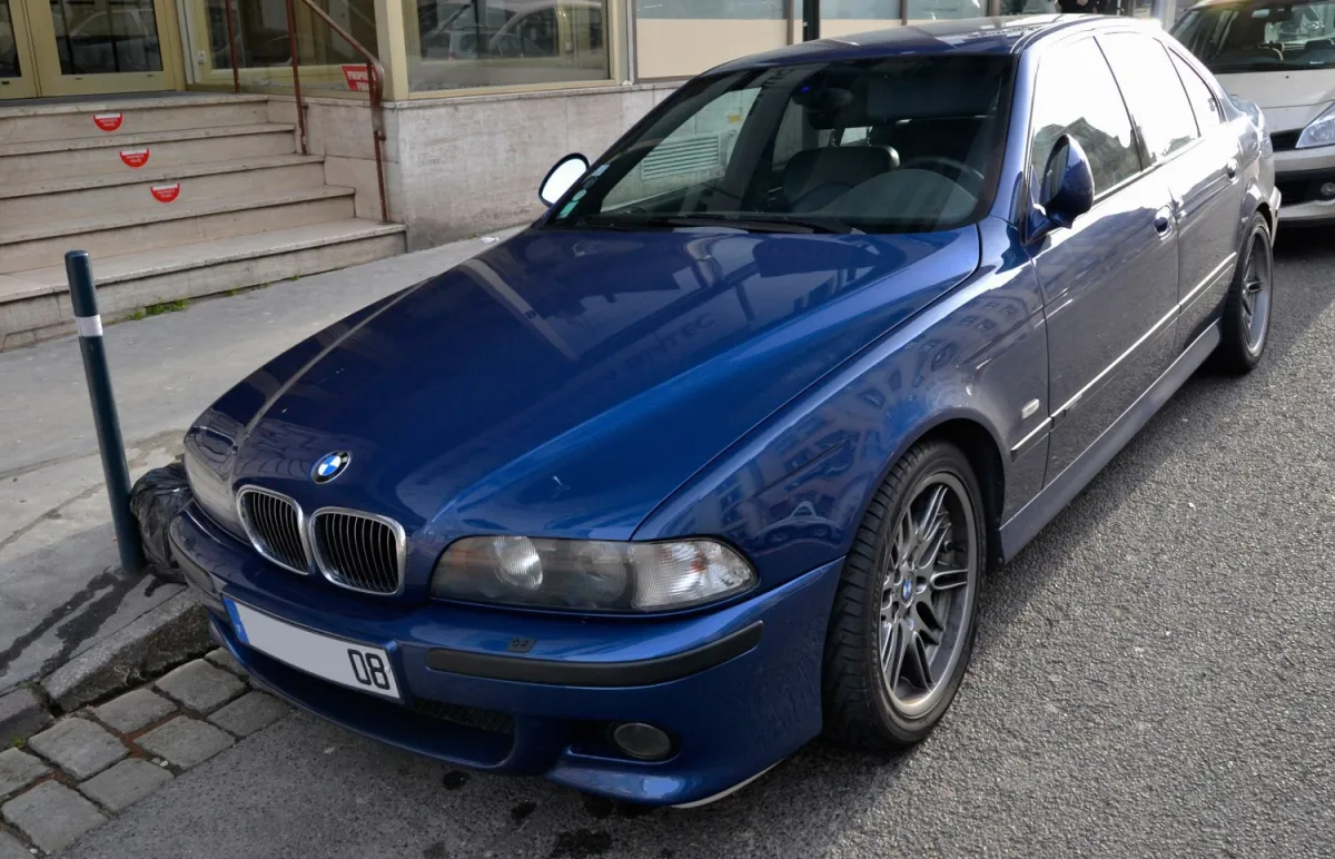 BMW M5 M5 (E39)