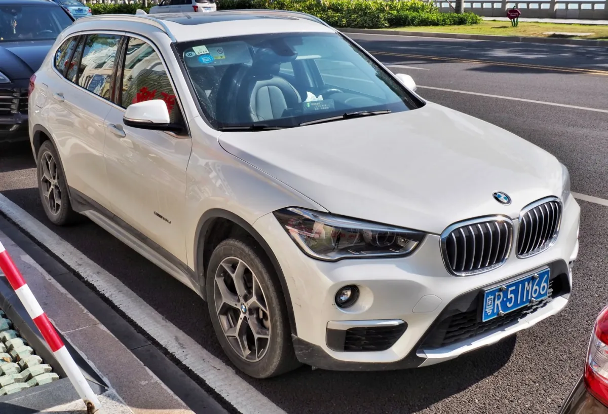 BMW X1 X1 (F49, long)