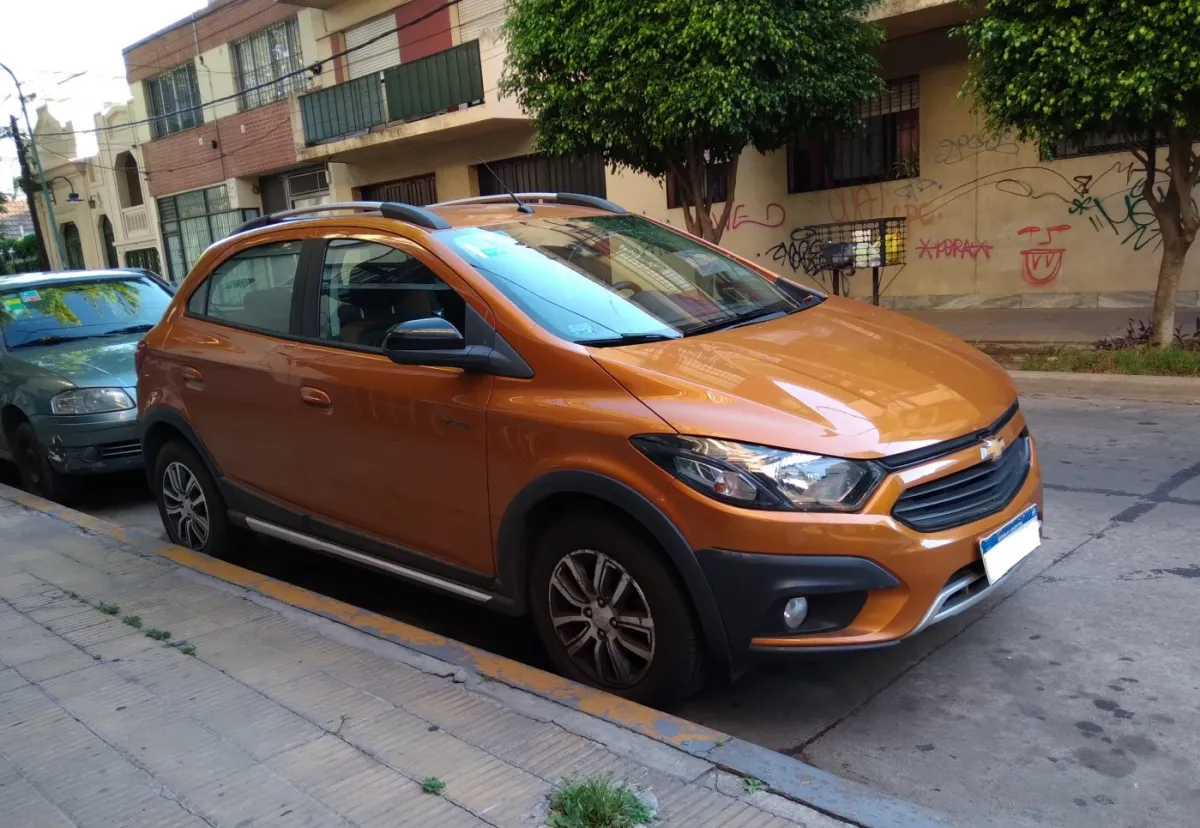 Chevrolet Onix Onix I (facelift 2017)