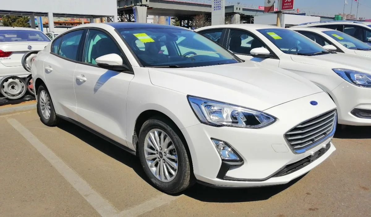 Ford Focus Focus IV Sedan