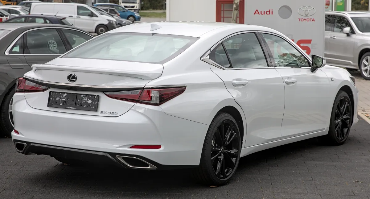 Lexus ES ES VII (XZ10)