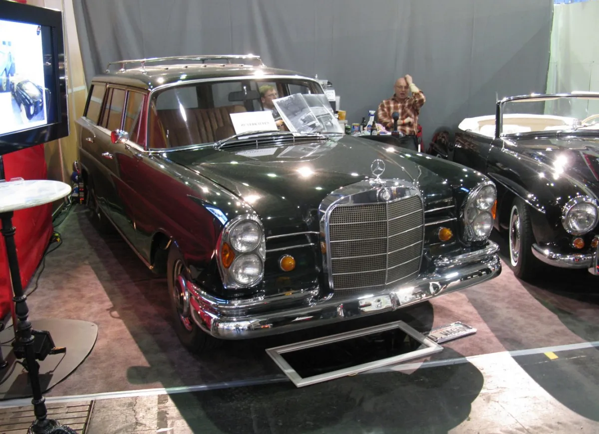 Mercedes-Benz Fintail Fintail Universal (W111)