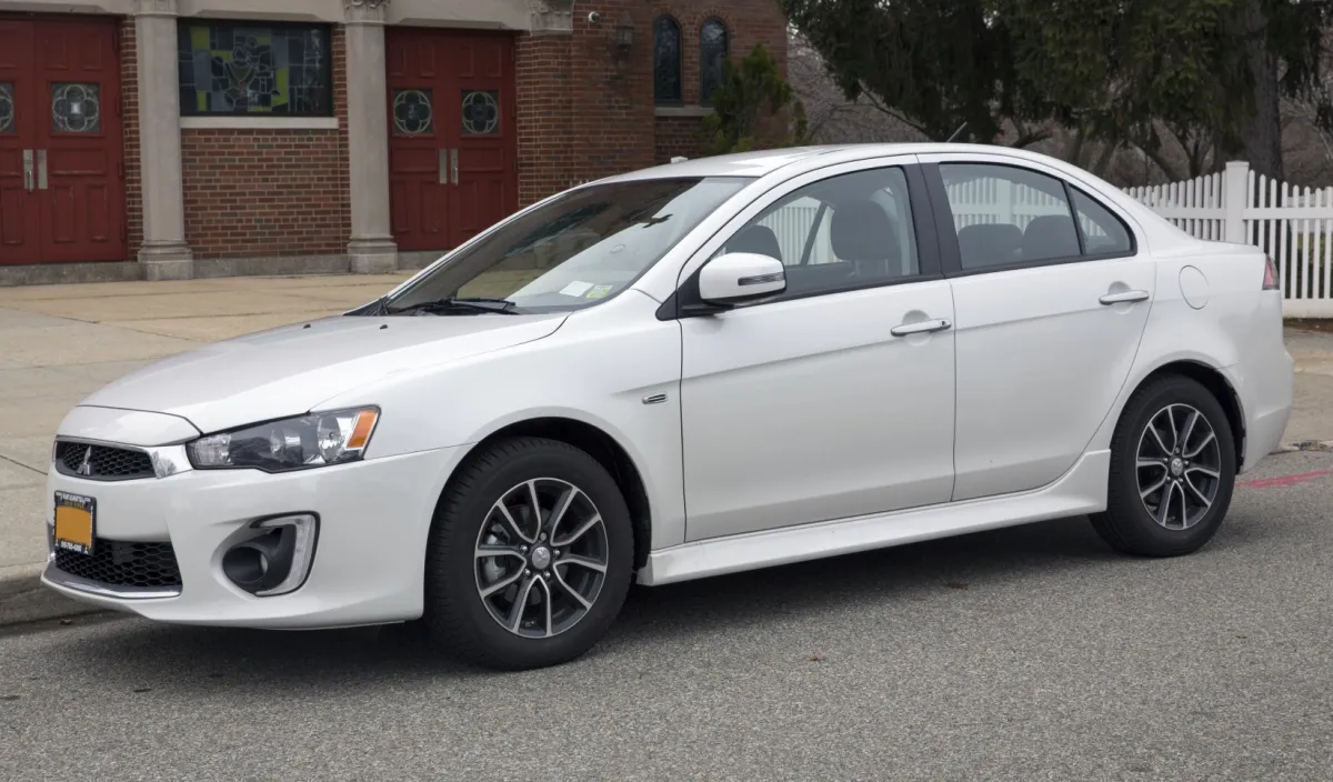 Mitsubishi Lancer Lancer IX (facelift 2015)
