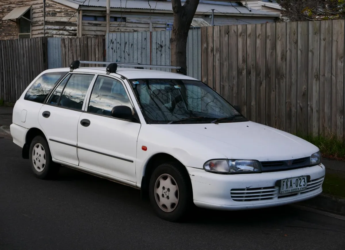 Mitsubishi Lancer Lancer V Wagon