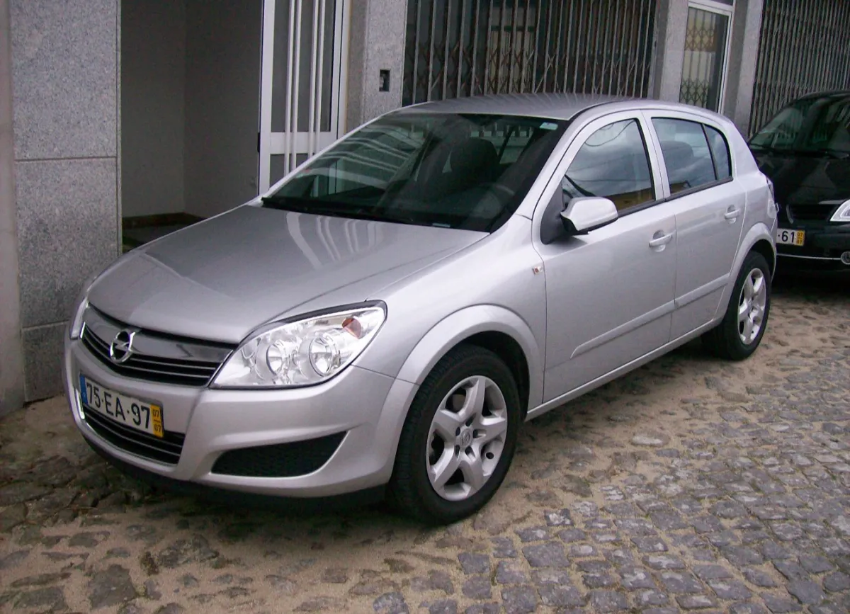 Opel Astra Astra H (facelift 2007)
