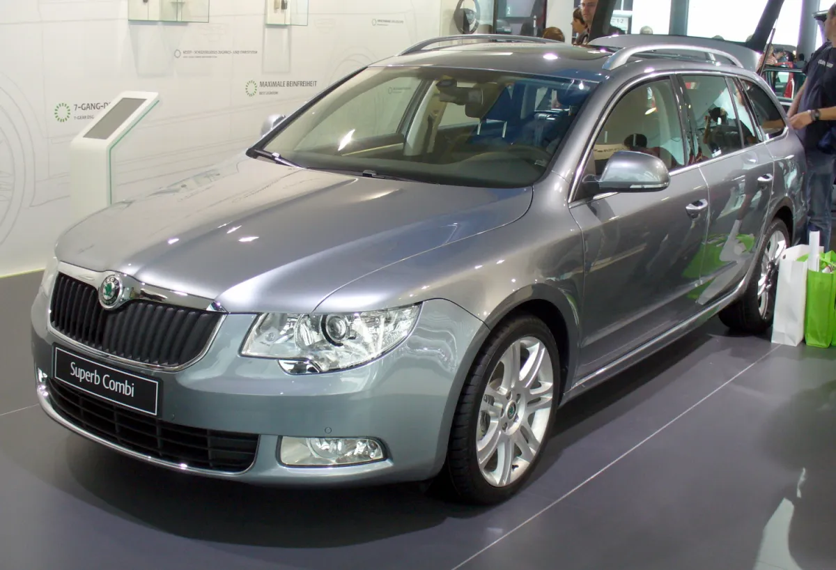 Skoda Superb Superb II Combi (facelift 2013)