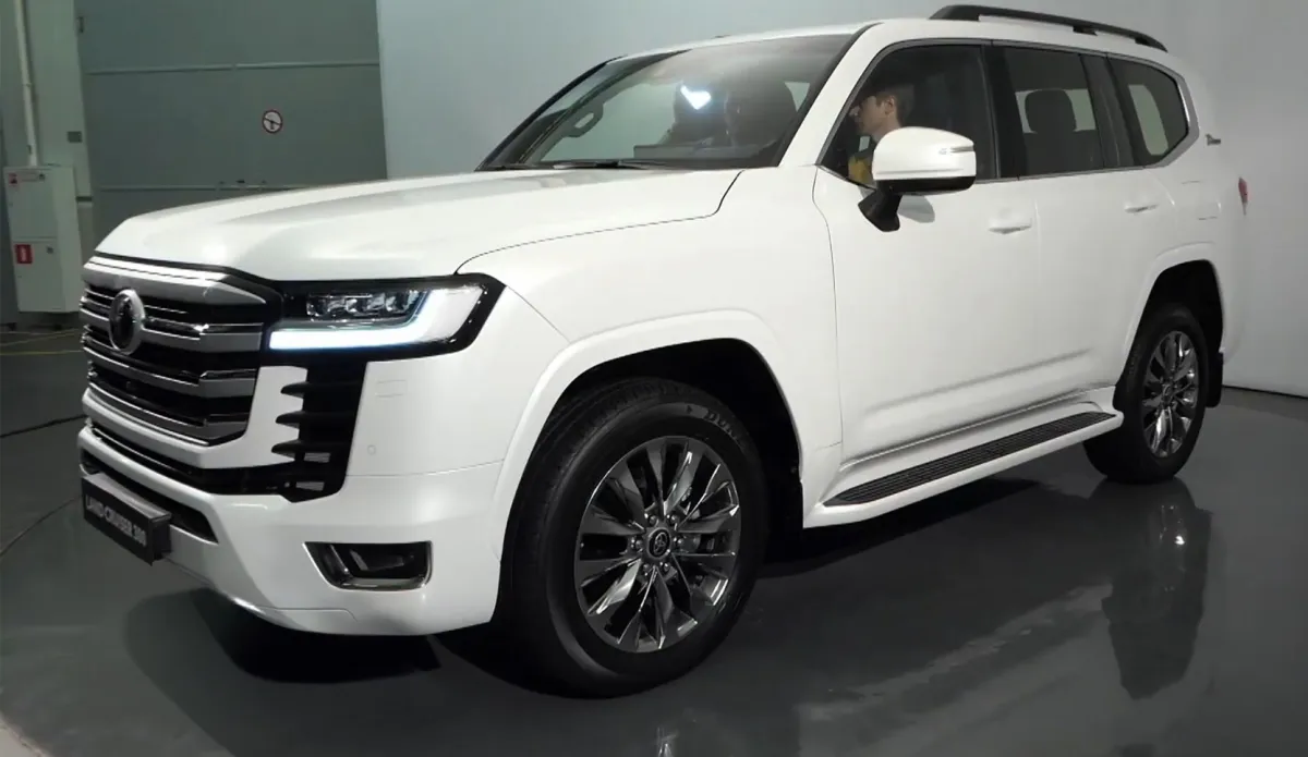 Toyota Land Cruiser Land Cruiser (J300)