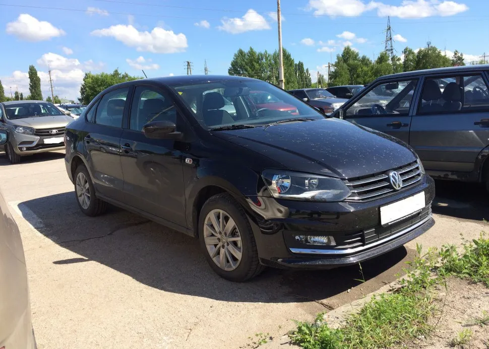 Volkswagen Polo Polo V Sedan (facelift 2014)
