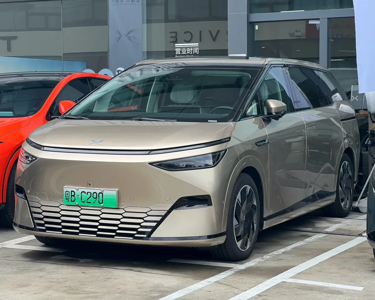 XPENG X9 X9 (facelift 2025)